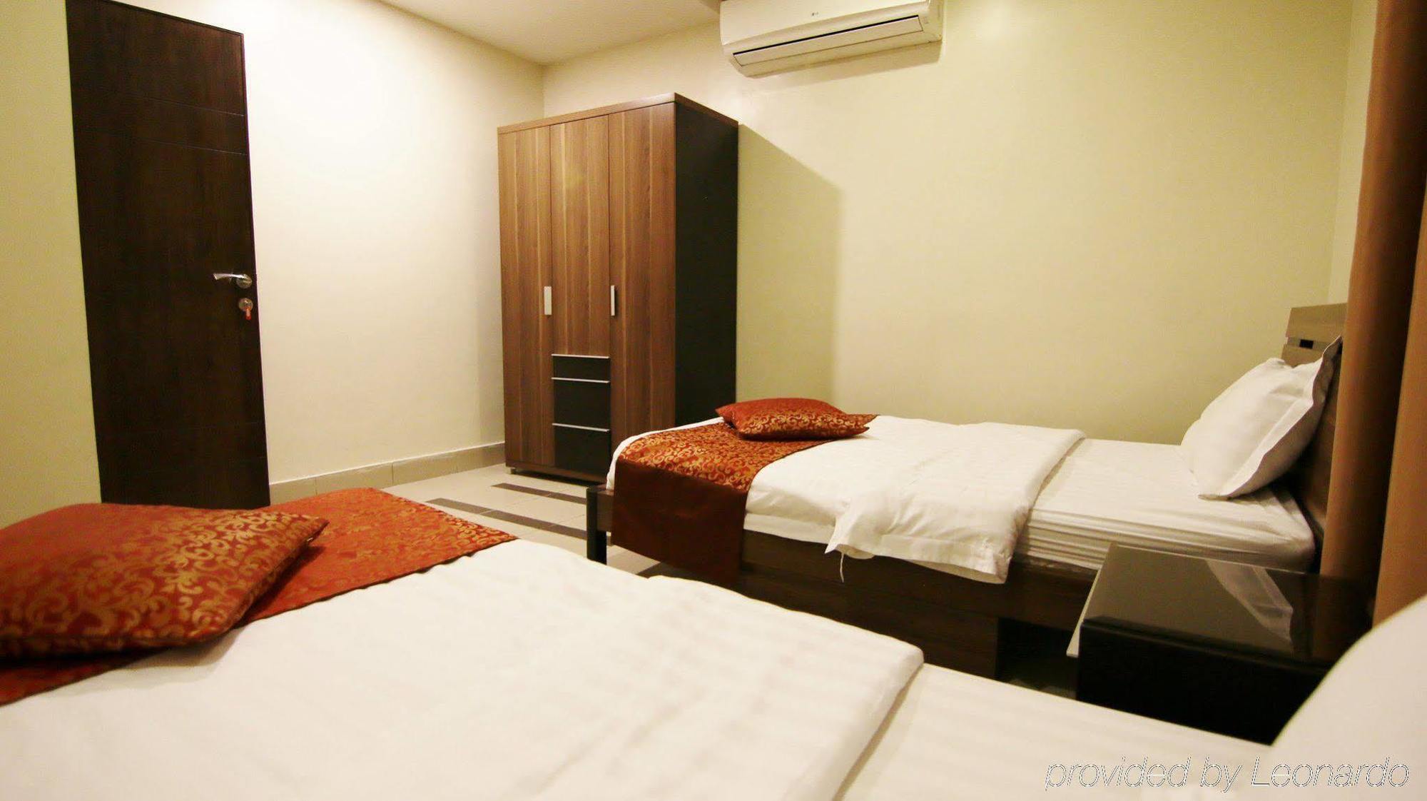 Stars Home Suites Hotel - Al Hamra Джеда Екстериор снимка