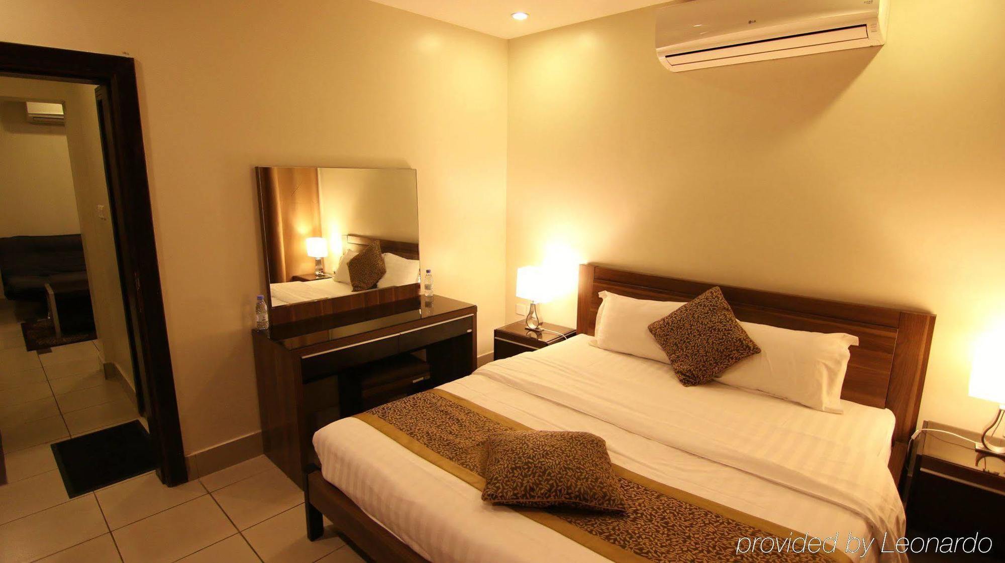 Stars Home Suites Hotel - Al Hamra Джеда Екстериор снимка