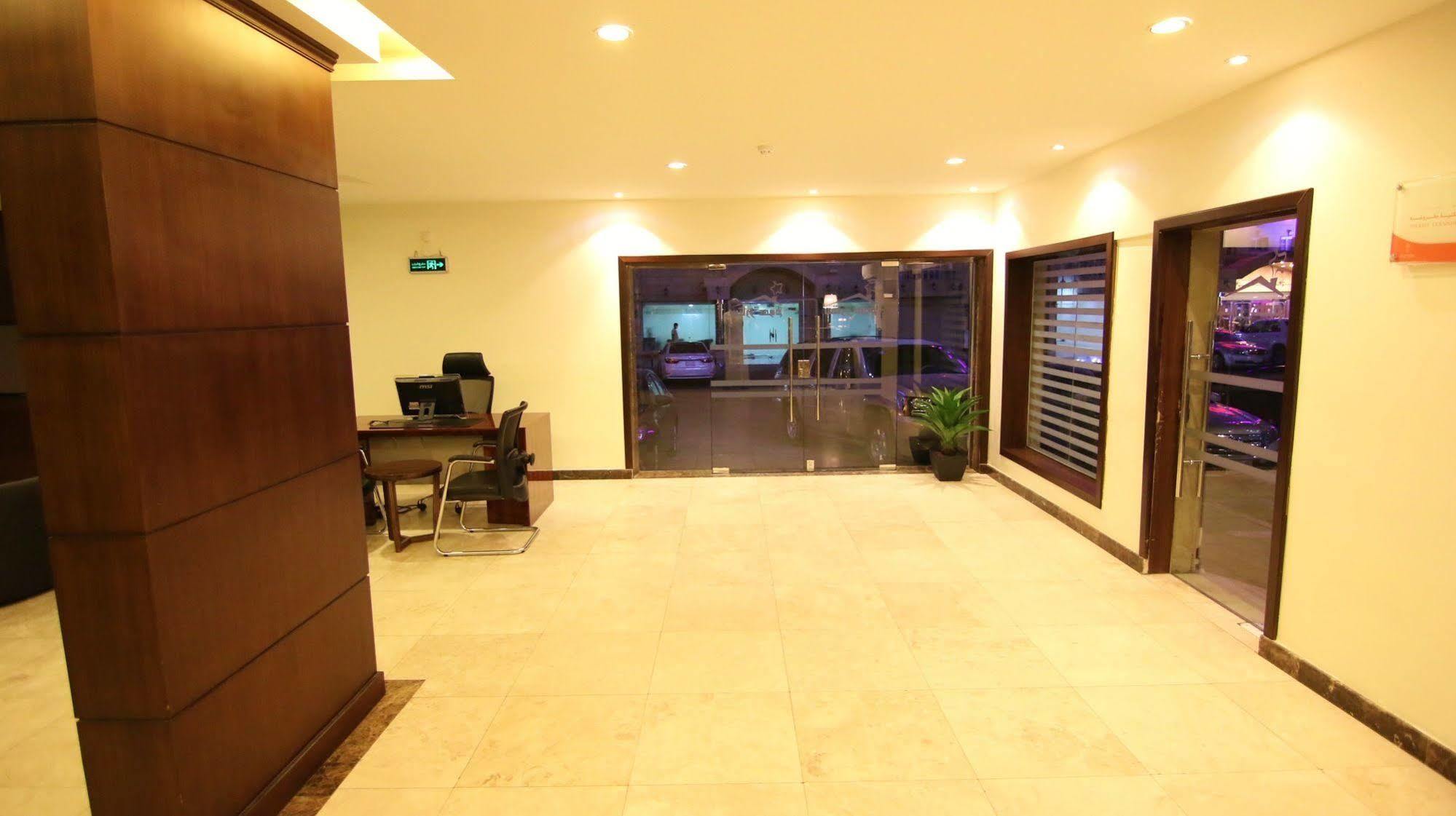 Stars Home Suites Hotel - Al Hamra Джеда Екстериор снимка