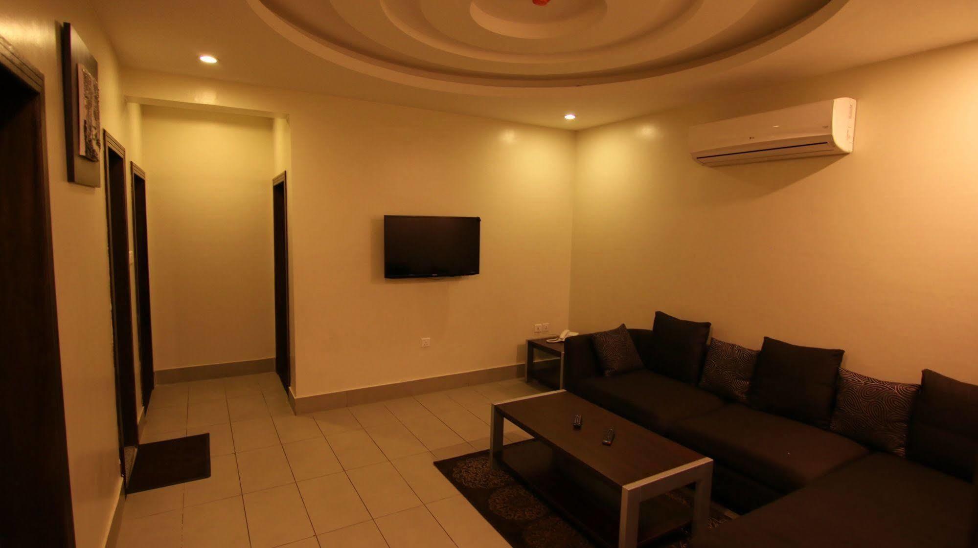 Stars Home Suites Hotel - Al Hamra Джеда Екстериор снимка