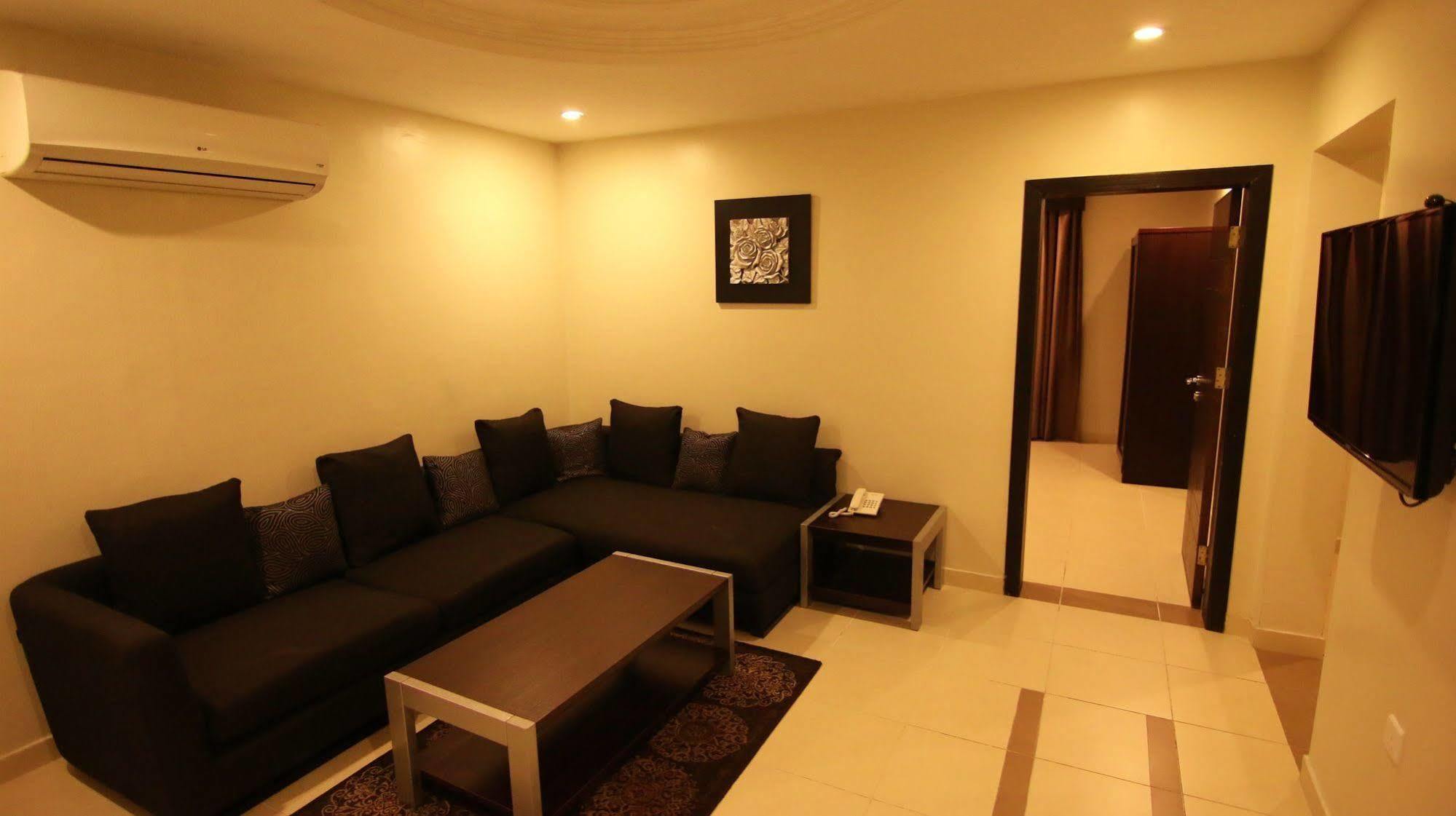Stars Home Suites Hotel - Al Hamra Джеда Екстериор снимка
