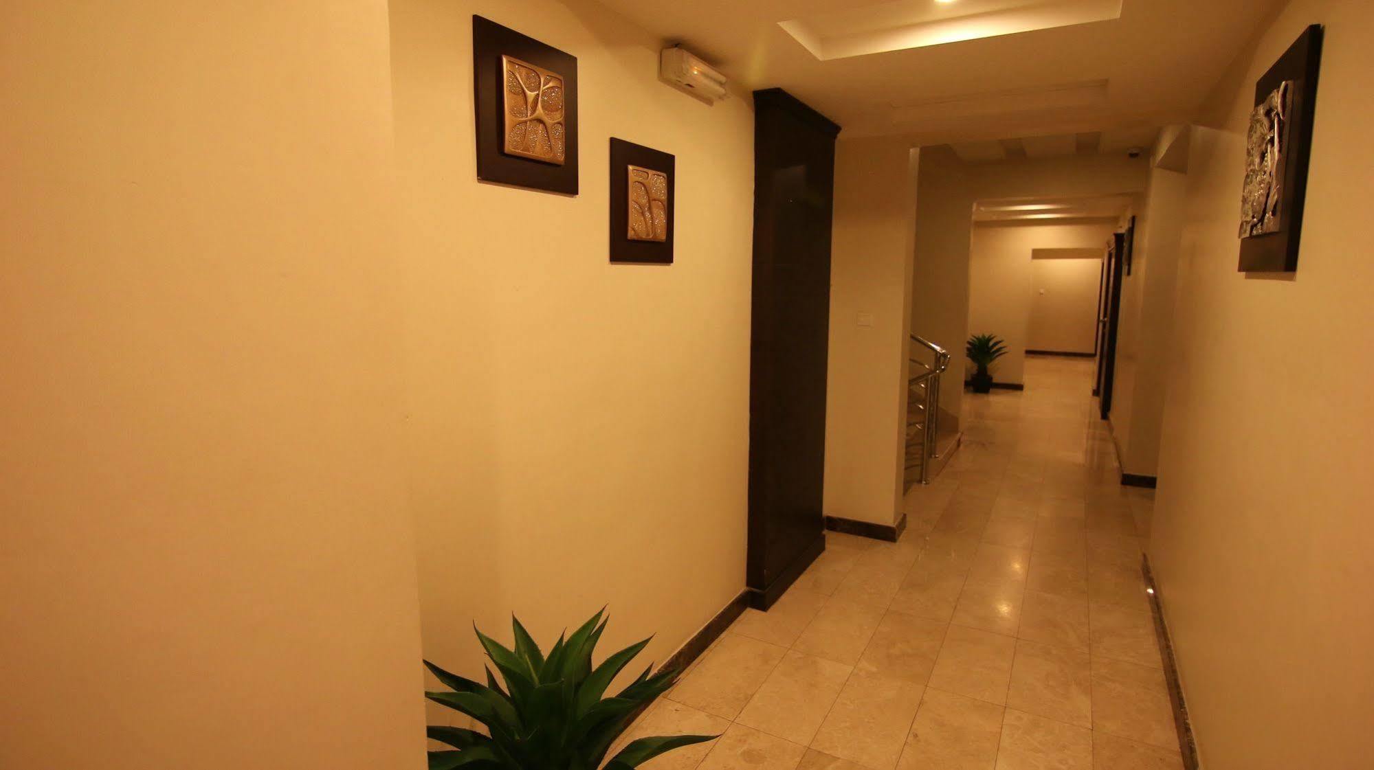 Stars Home Suites Hotel - Al Hamra Джеда Екстериор снимка